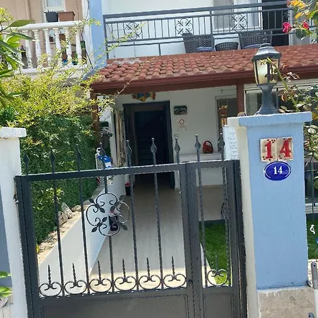 Neseli Bahce Cafe Seferihisar