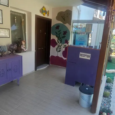 Neseli Bahce Cafe Apartmanhotel *