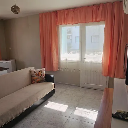 Hotel apartamentowy Neseli Bahce Cafe *