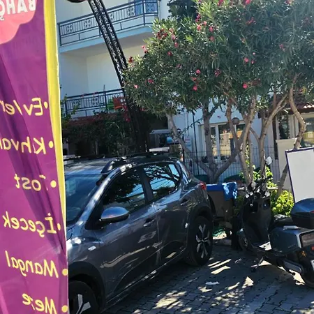 Neseli Bahce Cafe Aparthotel *